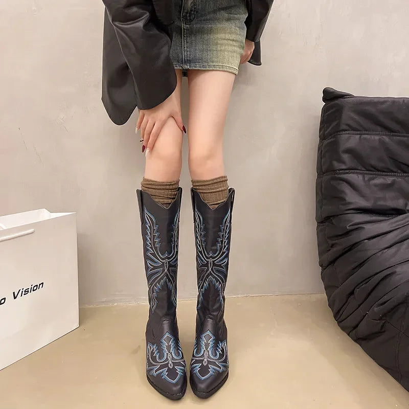 Embroidered Point Toe Block Heels Boots - tif-shop24.de