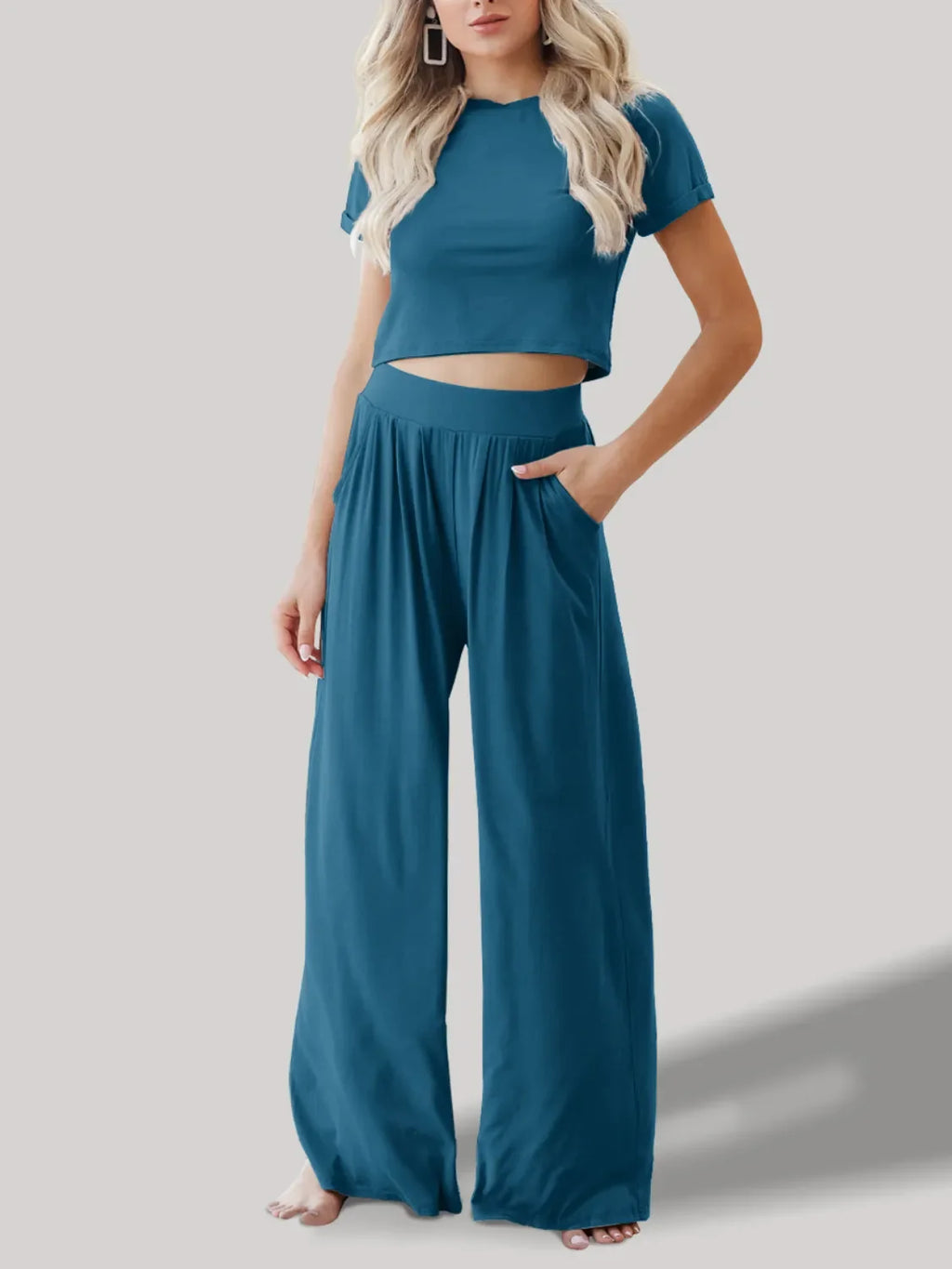 Round Neck Short Sleeve Top and Pants Set - tif-shop24.de