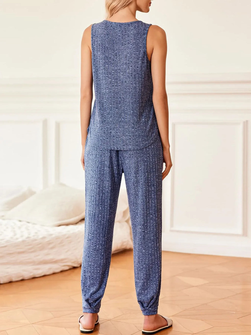 Ribbed Knit V-Neck Tank and Pants Lounge Set - tif-shop24.de