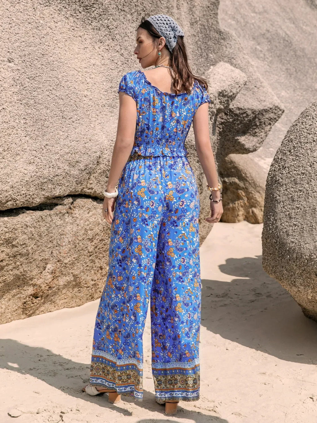 Printed V-Neck Top and Pants Set - tif-shop24.de