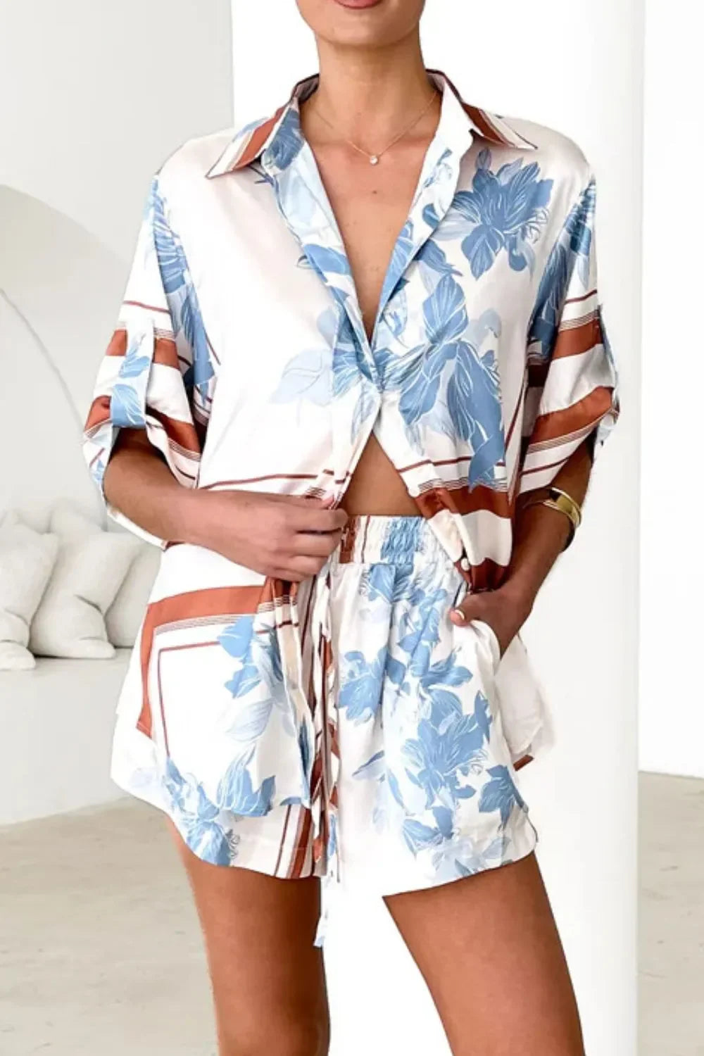 Printed Collared Neck Top and Shorts Set - tif-shop24.de