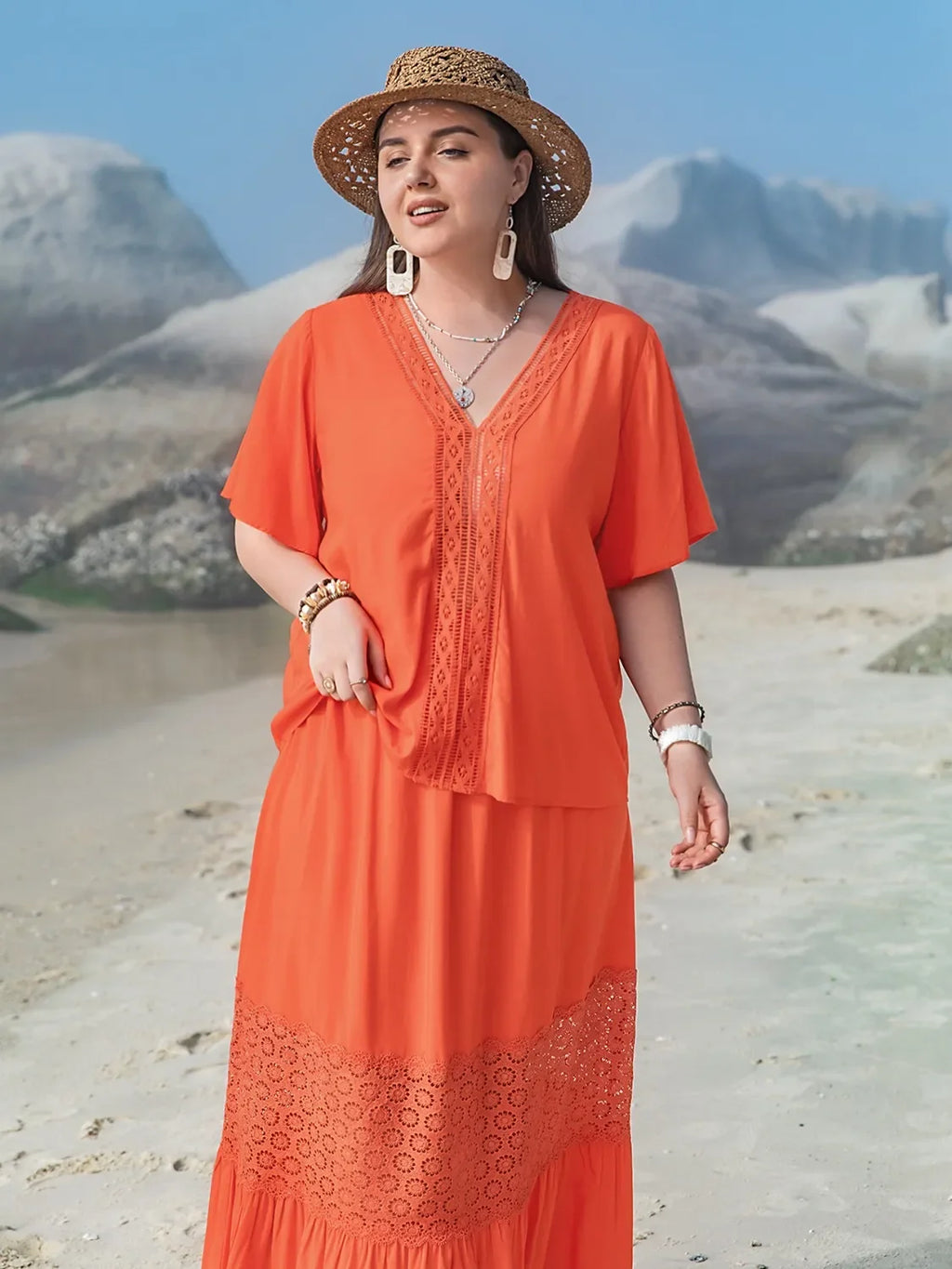 Plus Size V-Neck Flutter Sleeve Maxi Dress - tif-shop24.de