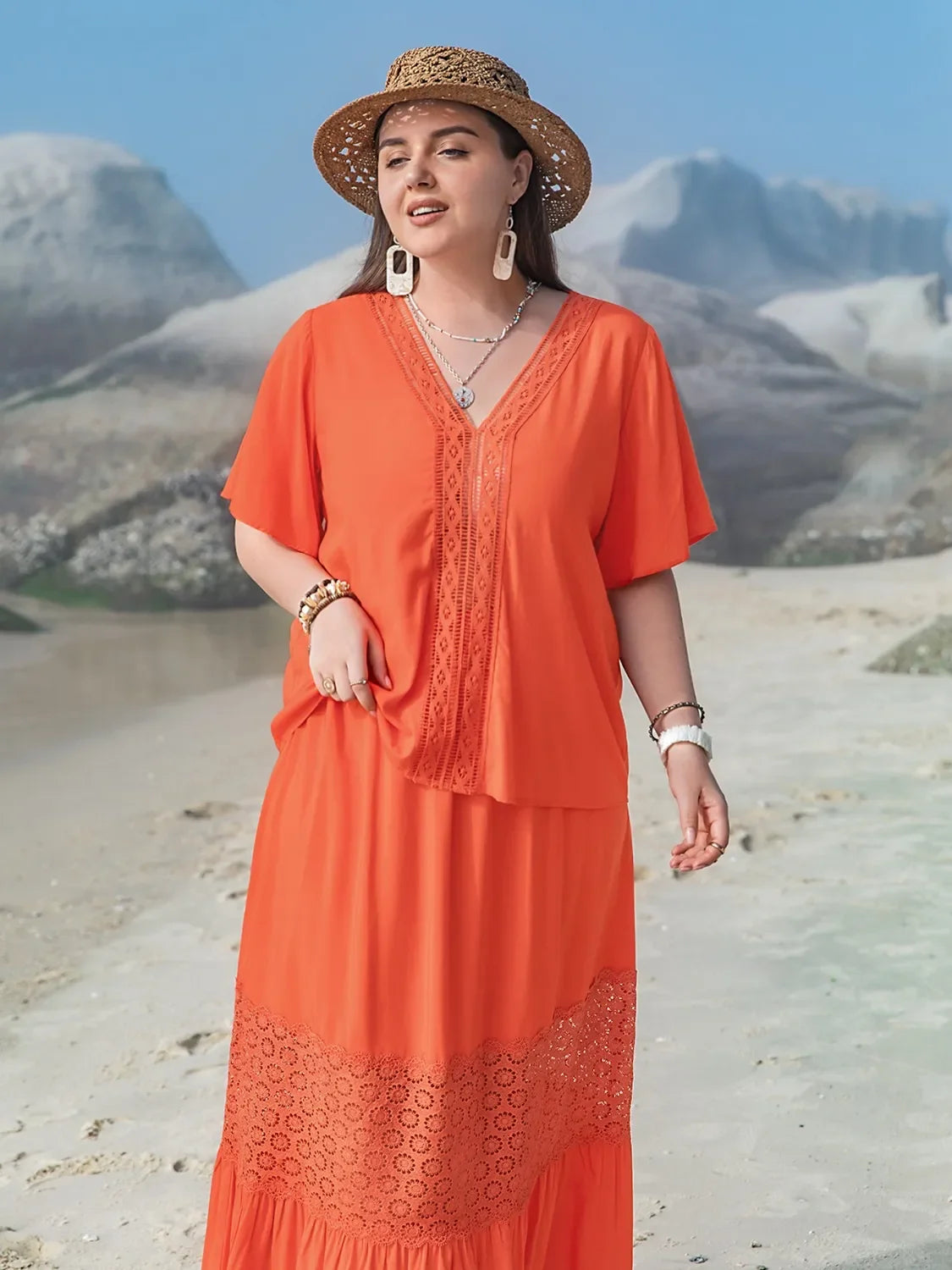 Plus Size V-Neck Flutter Sleeve Maxi Dress - tif-shop24.de