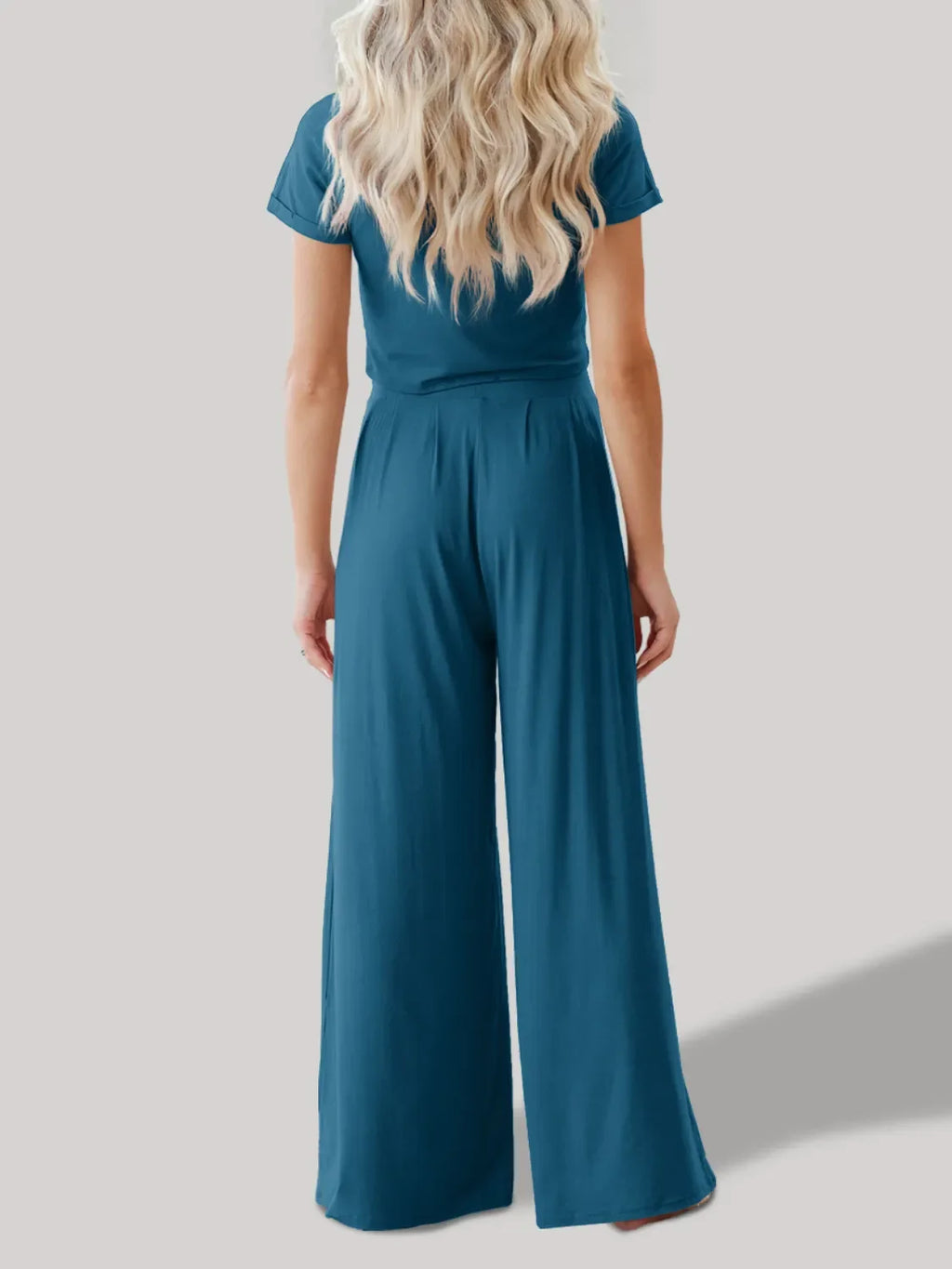 Round Neck Short Sleeve Top and Pants Set - tif-shop24.de