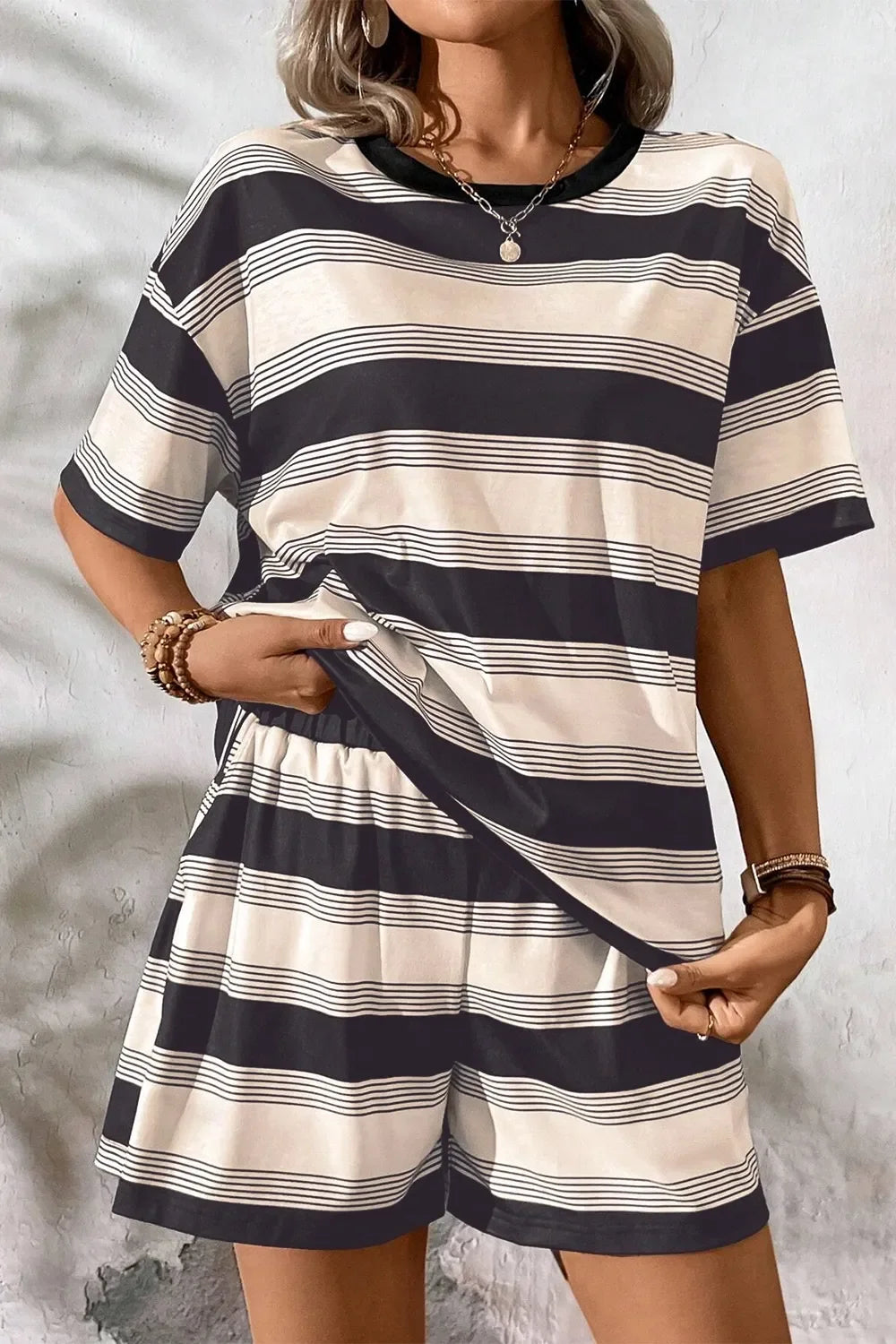 Stripe Half Sleeve T-Shirt and High Waist Pocketed Shorts Set - tif-shop24.de