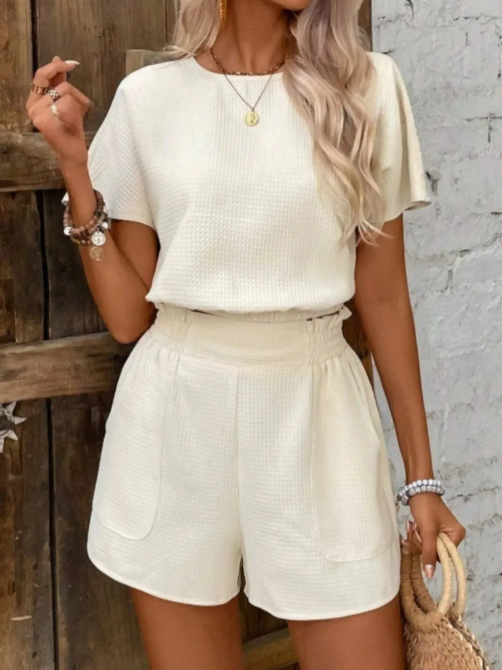Round Neck Short Sleeve Top and Shorts Set - tif-shop24.de