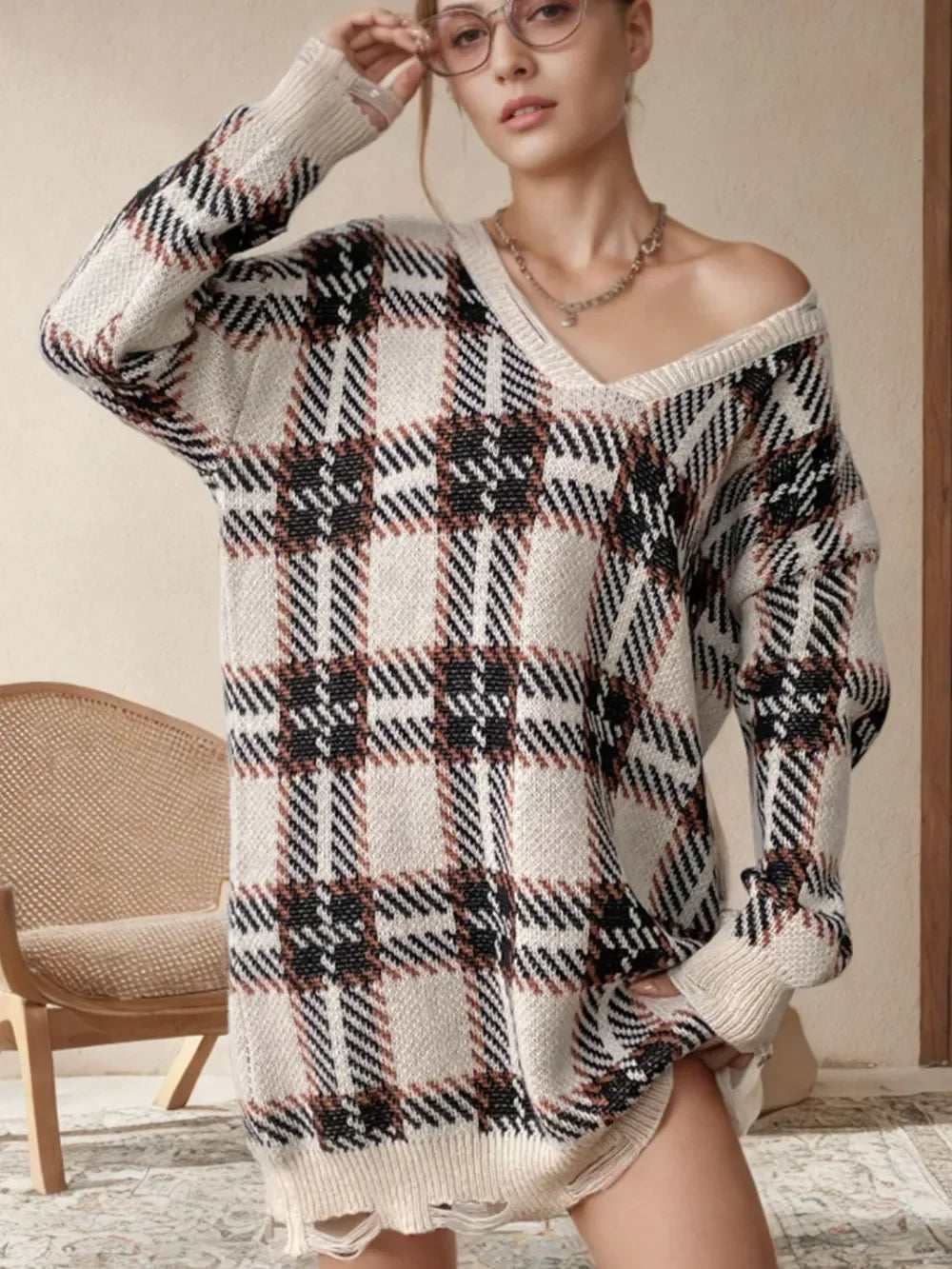 Distressed Plaid V-Neck Long Sleeve Sweater Dress - tif-shop24.de