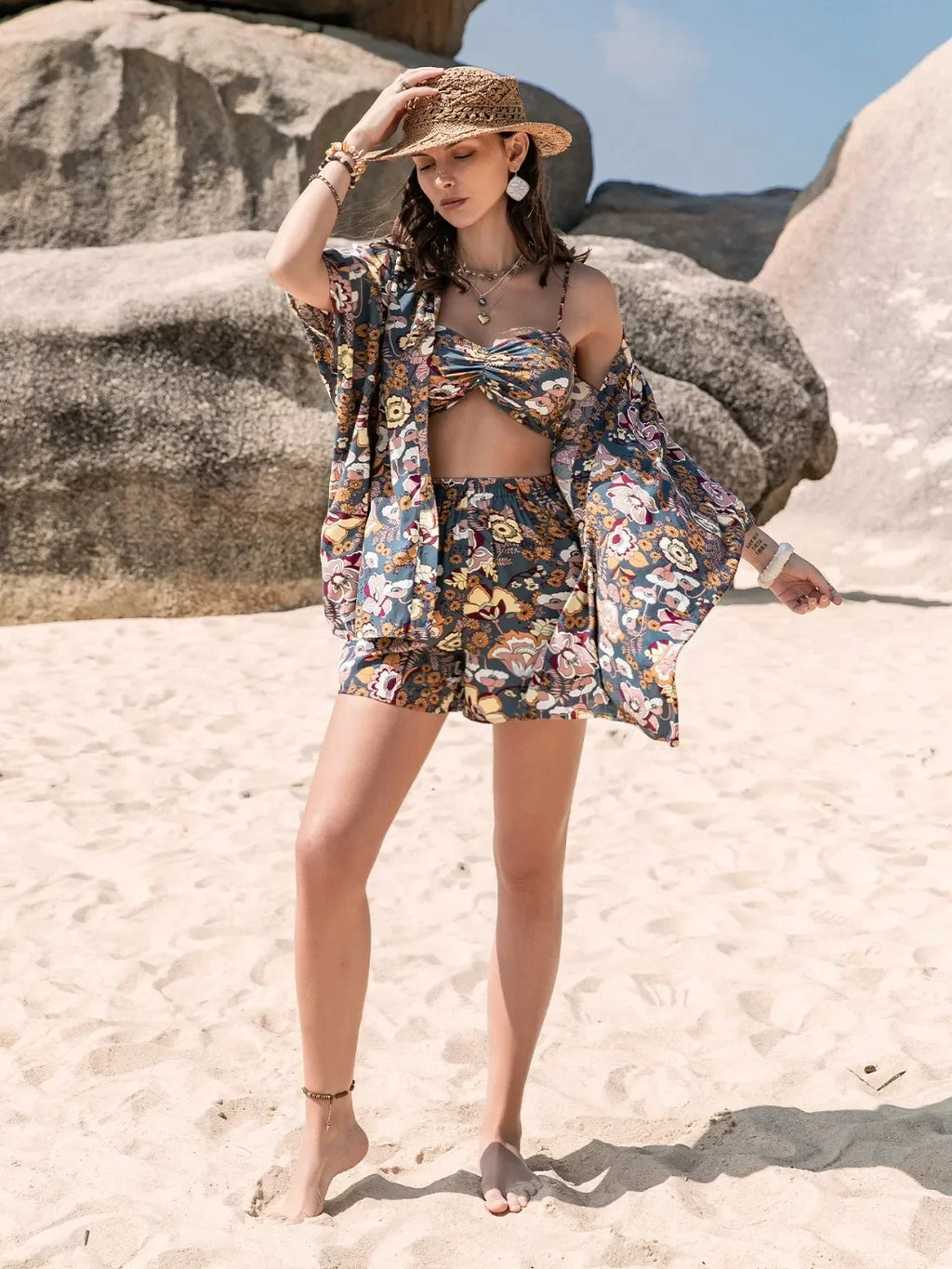 Printed Bra, Cover-Up and Shorts Set - tif-shop24.de