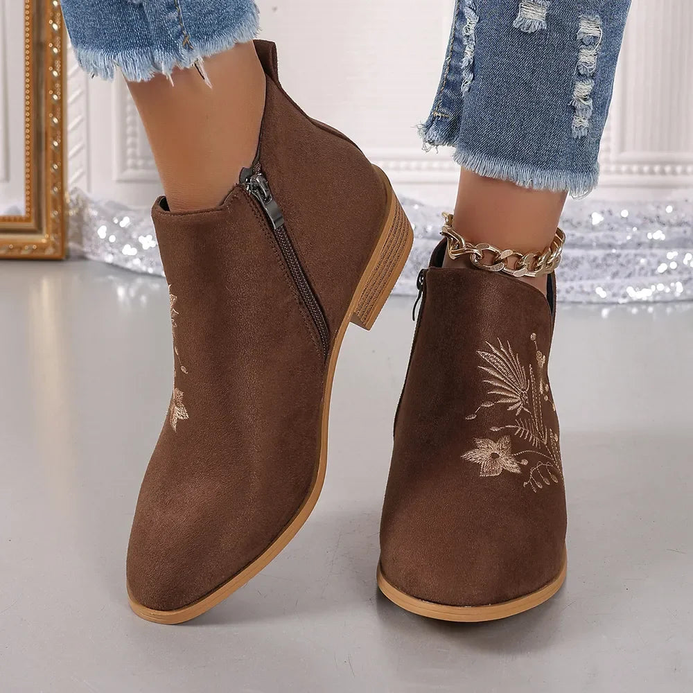 Embroidered Suede Point Toe Block Heel Boots - tif-shop24.de