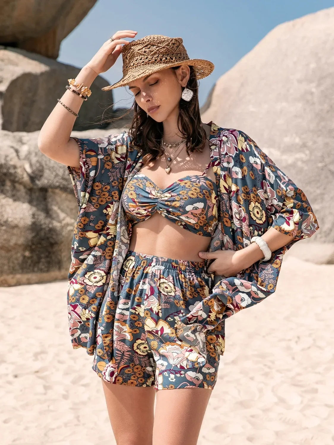 Printed Bra, Cover-Up and Shorts Set - tif-shop24.de