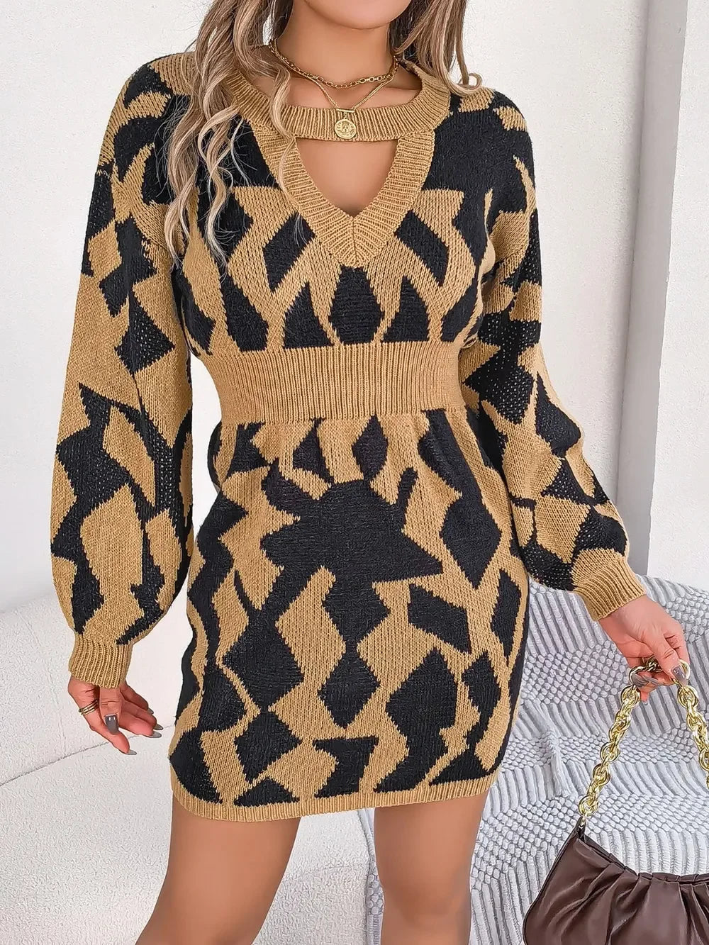 Contrast Round Neck Cutout Long Sleeve Mini Sweater Dress - tif-shop24.de