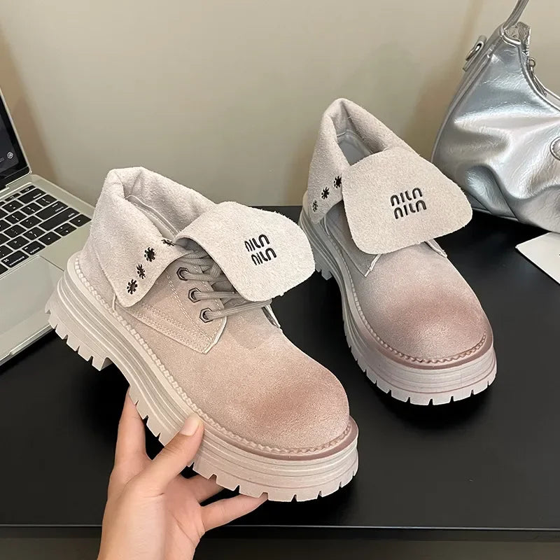 Lace Up Round Toe Platform Boots - tif-shop24.de