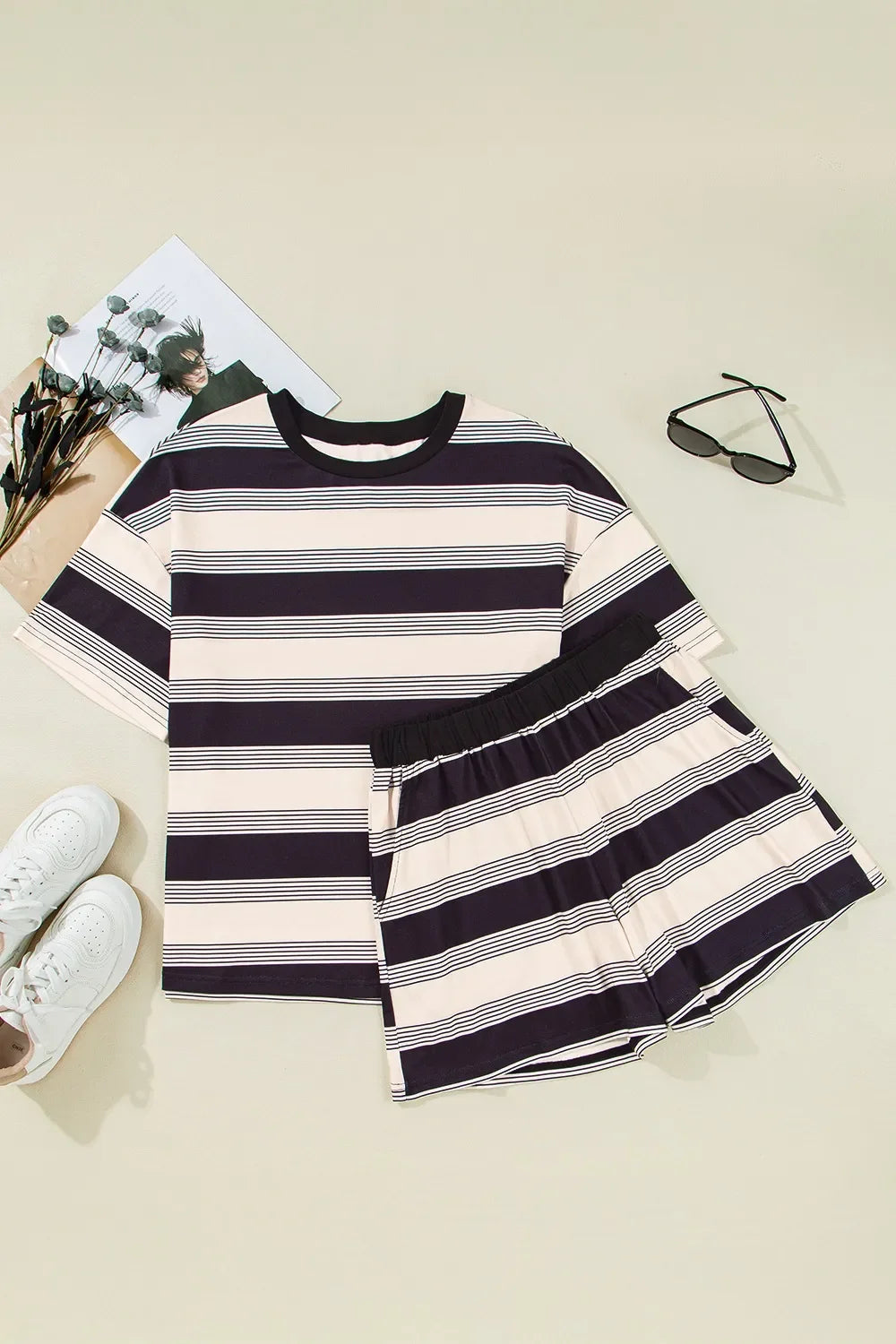 Stripe Half Sleeve T-Shirt and High Waist Pocketed Shorts Set - tif-shop24.de