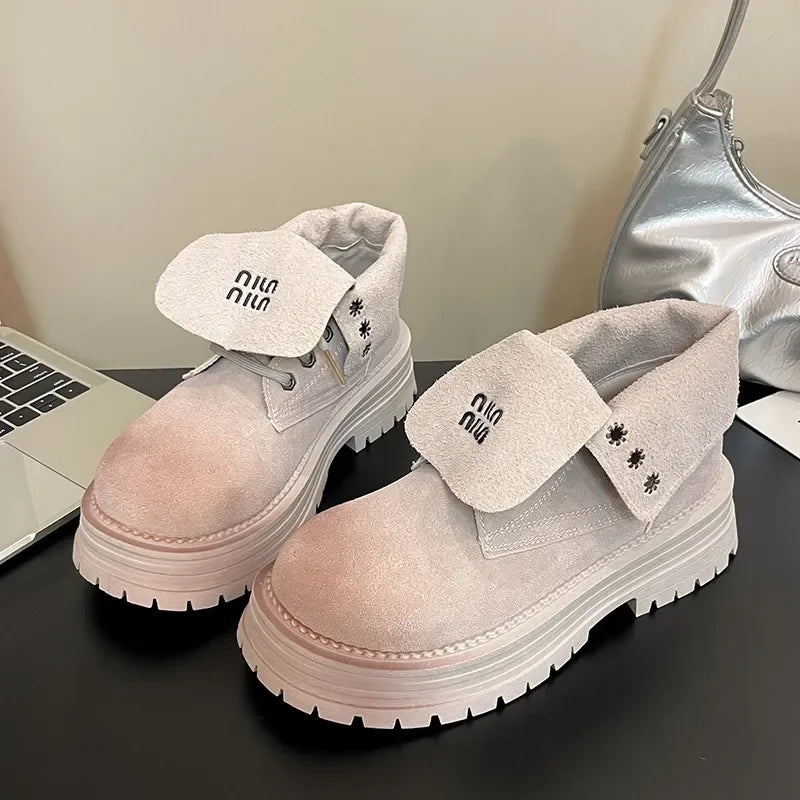 Lace Up Round Toe Platform Boots - tif-shop24.de