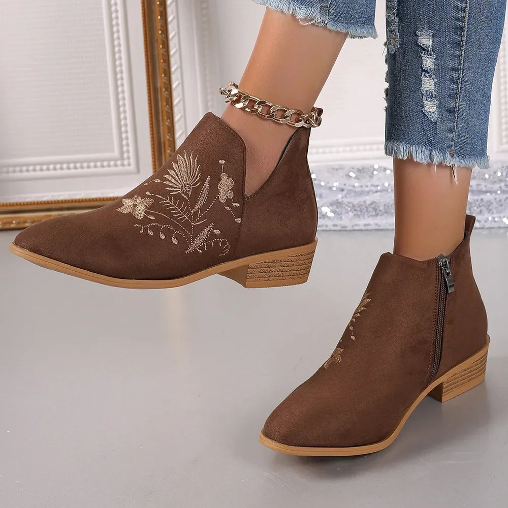 Embroidered Suede Point Toe Block Heel Boots - tif-shop24.de