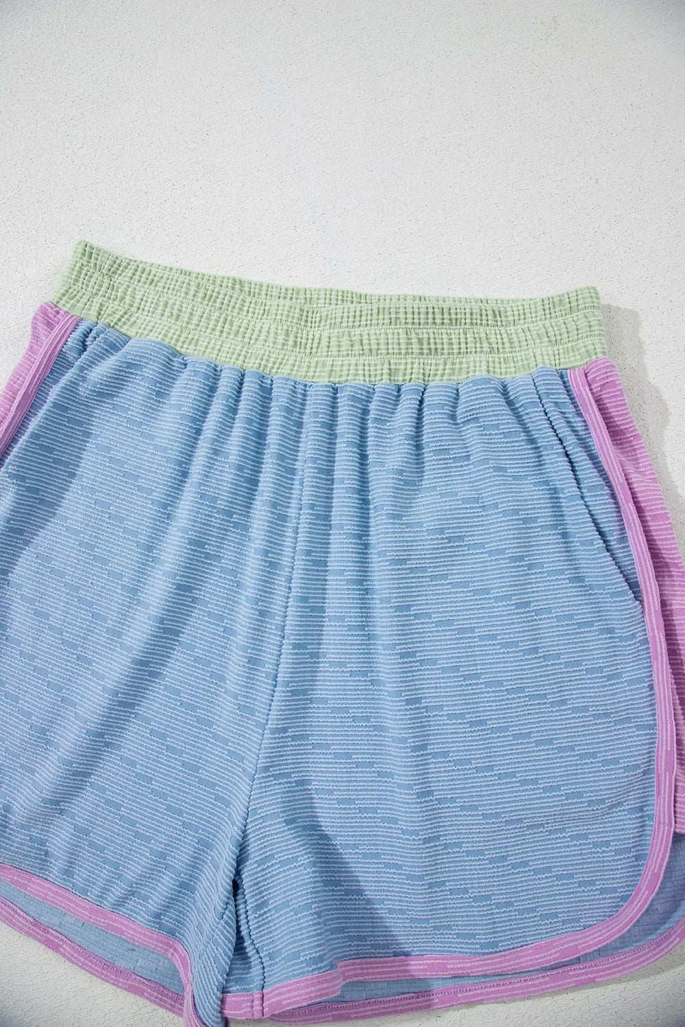 Contrast Round Neck Top and Shorts Set - tif-shop24.de