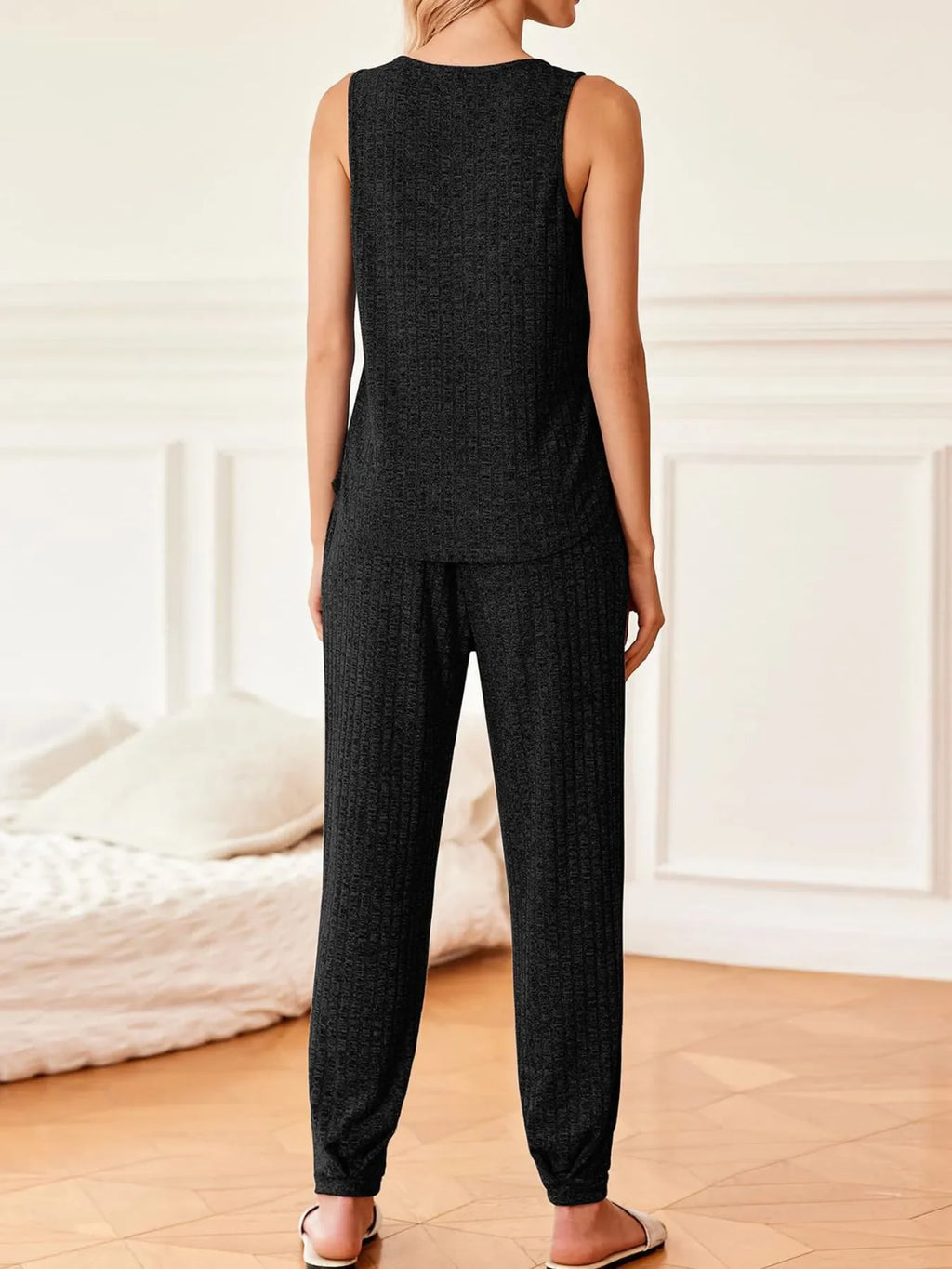 Ribbed Knit V-Neck Tank and Pants Lounge Set - tif-shop24.de