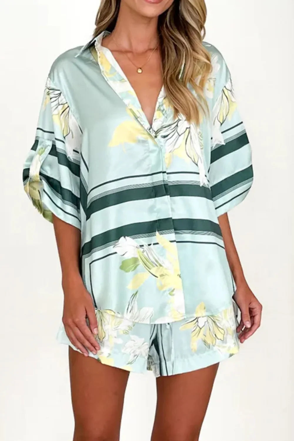 Printed Collared Neck Top and Shorts Set - tif-shop24.de