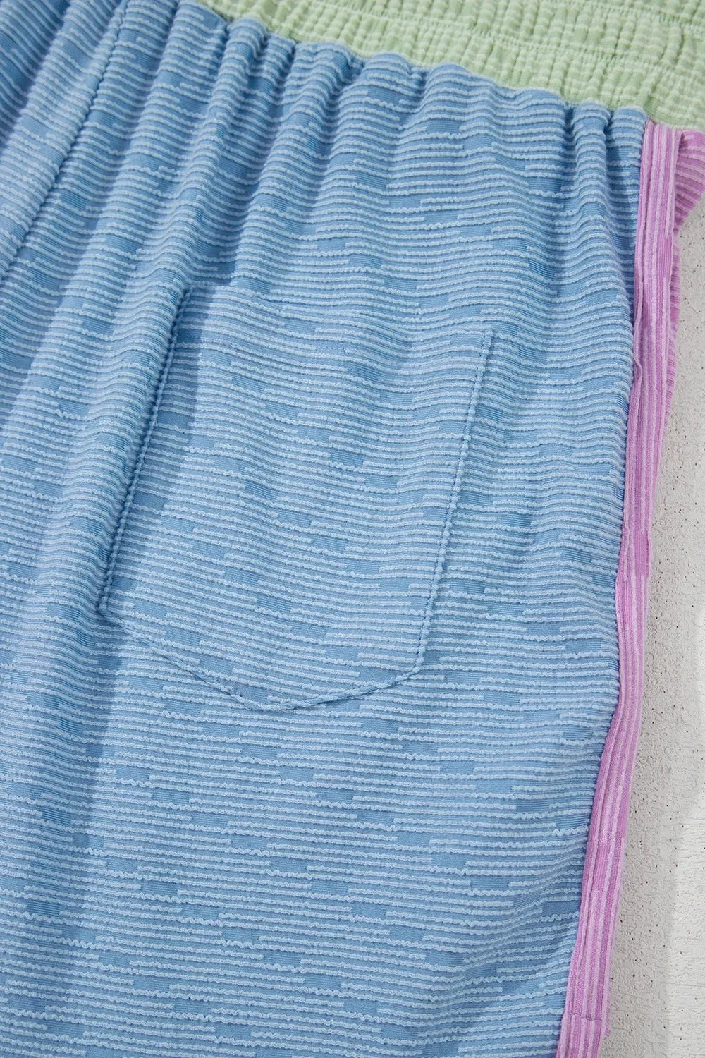 Contrast Round Neck Top and Shorts Set - tif-shop24.de