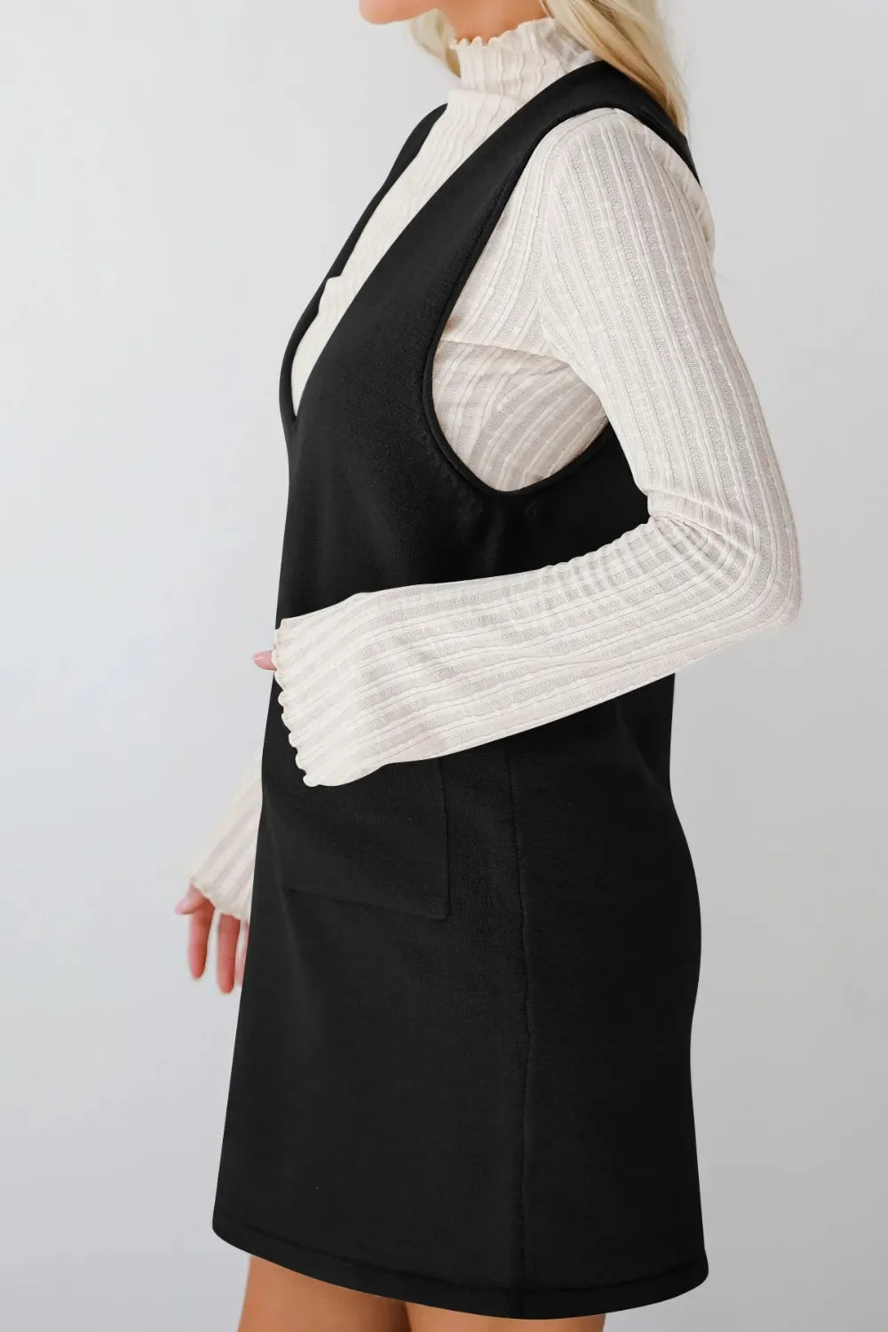 Lovelet Pocketed V-Neck Mini Sweater Overall Dress - tif-shop24.de