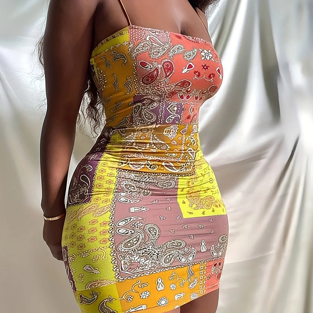 Figurbetontes Cami-Kleid Mit Paisley-Print, Rückenfreies Boho-Kleid Mit Spaghettiträgern - tif-shop24.de