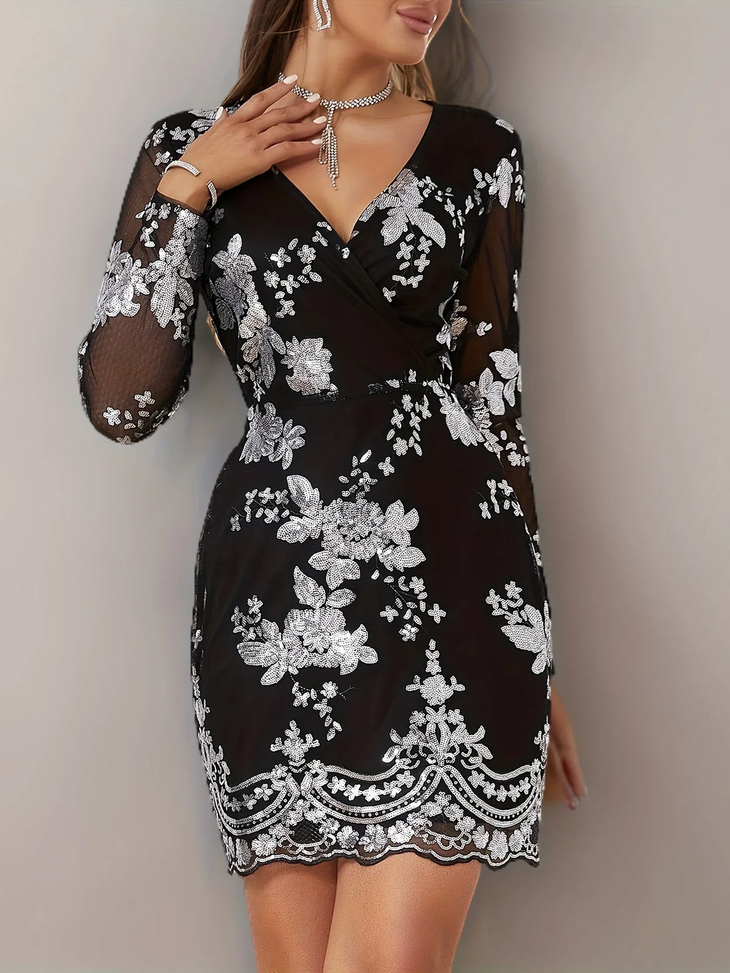 Elegantes Sequined Kleid V-Ausschnitt - Langarm Partykleid - tif-shop24.de