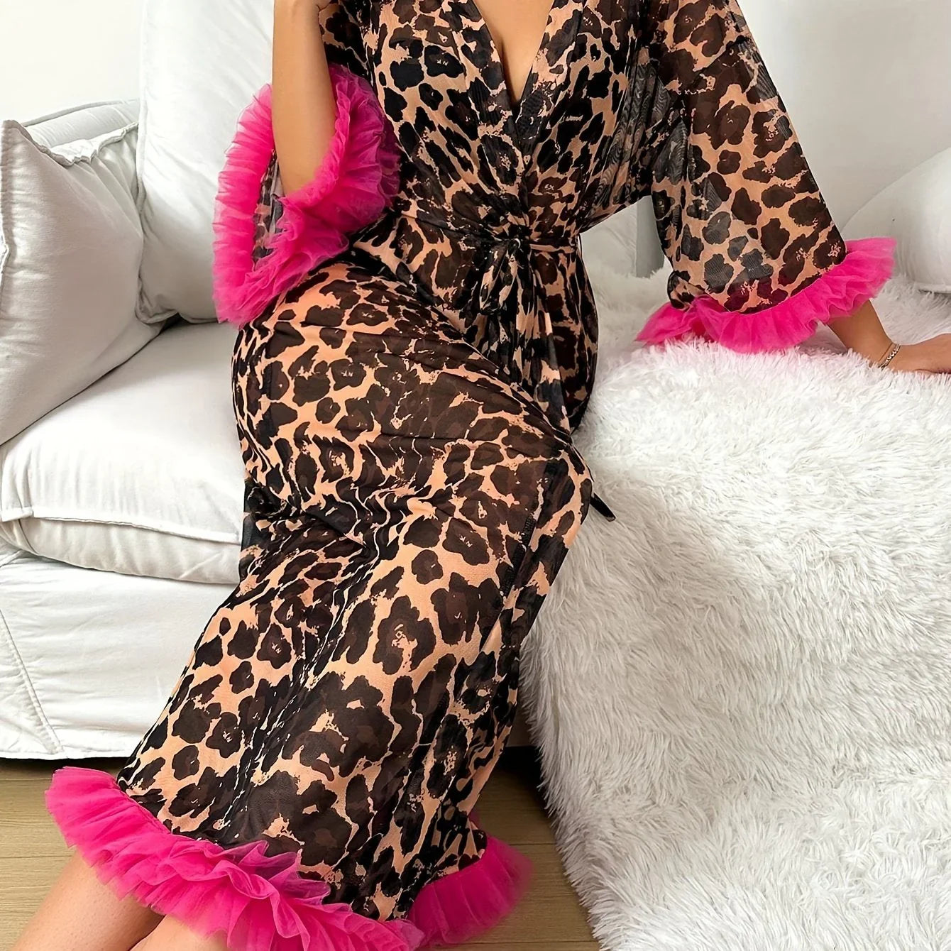Verführerischer Leopardenmuster-Mesh-Nachthemd, Halbtransparentes Nachthemd Mit Dreiviertelärmeln Und V-Ausschnitt Mit Gürtel - tif-shop24.de