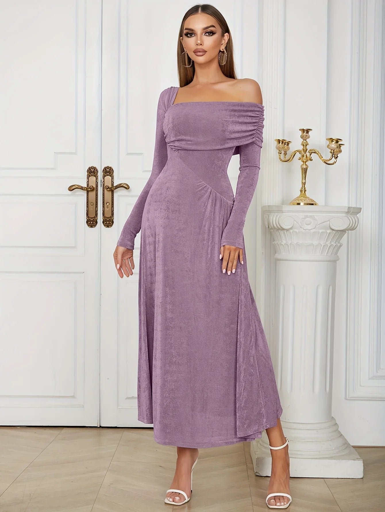 Solides Samtkleid Mit Asymmetrischem Ausschnitt Und Geraffter Taille, Elegantes Kleid - tif-shop24.de