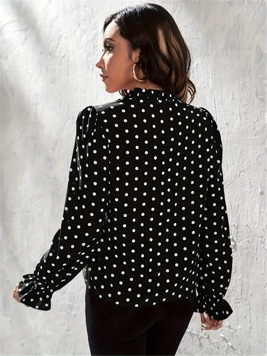 Mit Polka-Dot-Print Und Gekerbtem Ausschnitt Vielseitige Bluse Mit Puffärmeln | tif-shop24.de