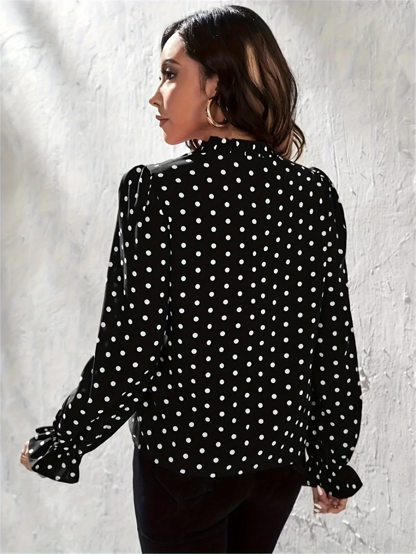 Mit Polka-Dot-Print Und Gekerbtem Ausschnitt Vielseitige Bluse Mit Puffärmeln | tif-shop24.de