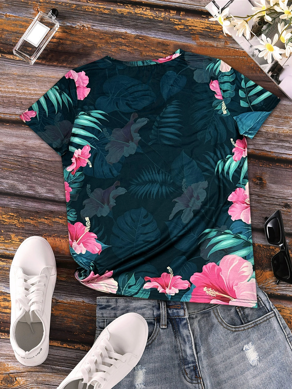 Flamingo-Druck V-Ausschnitt T-Shirt, Lässiges Kurzarm-Top Für Frühling & Sommer - tif-shop24.de