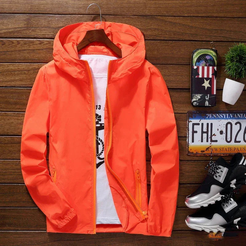 Atmungsaktive Regenjacke Lässige Sport-Windjacke mit Kapuze | tif-shop24.de