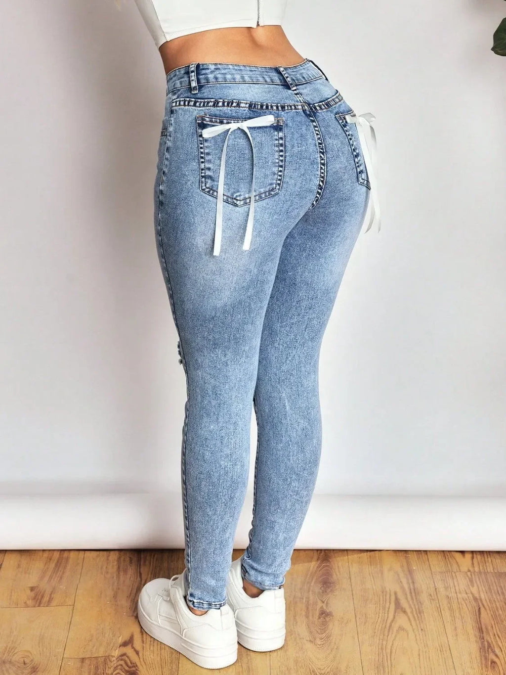 Distressed Skinny Jeans with Bow Back - tif-shop24.de