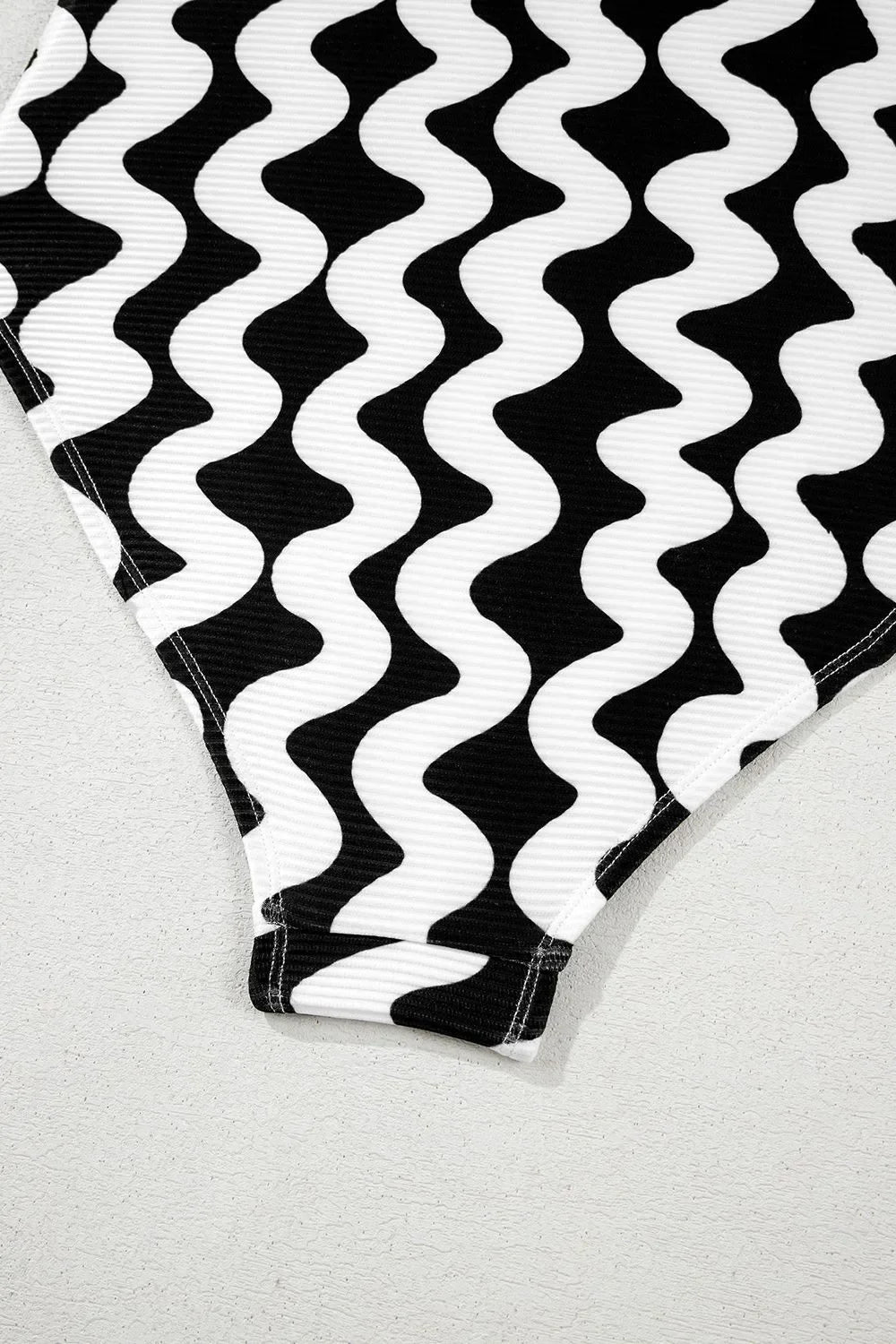 Tied Front Contrast Striped One-Piece Swimsuit - tif-shop24.de