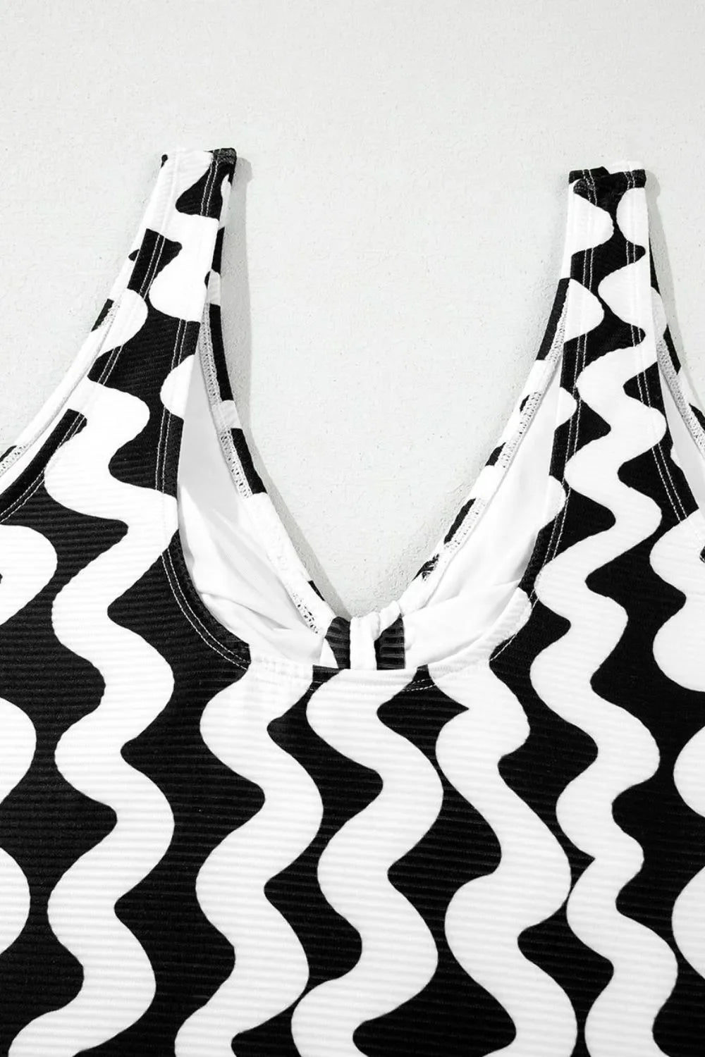 Tied Front Contrast Striped One-Piece Swimsuit - tif-shop24.de