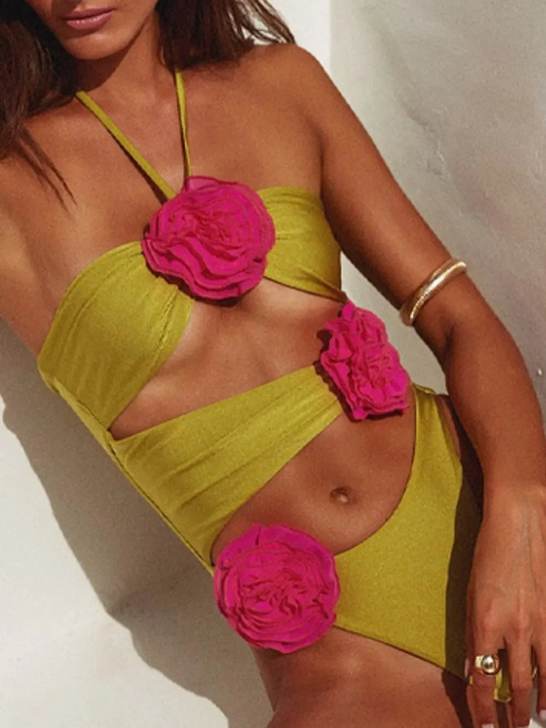 Flower Cutout Halter Neck One-Piece Swimwear - tif-shop24.de