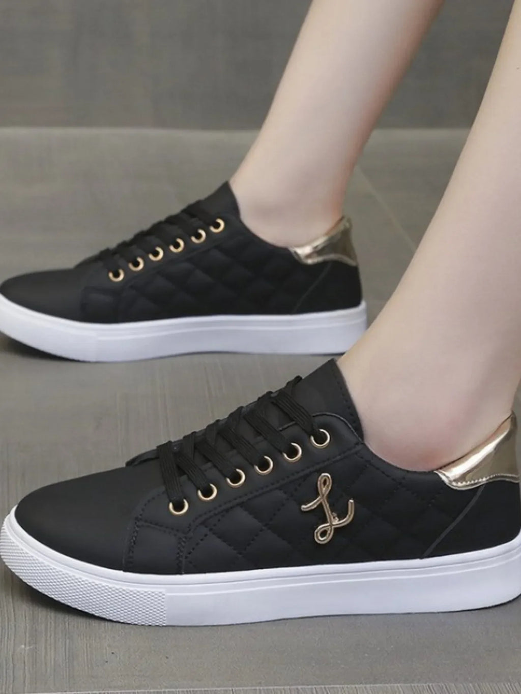 Quilted Platform Sneakers with Metallic Gold Accents - tif-shop24.de