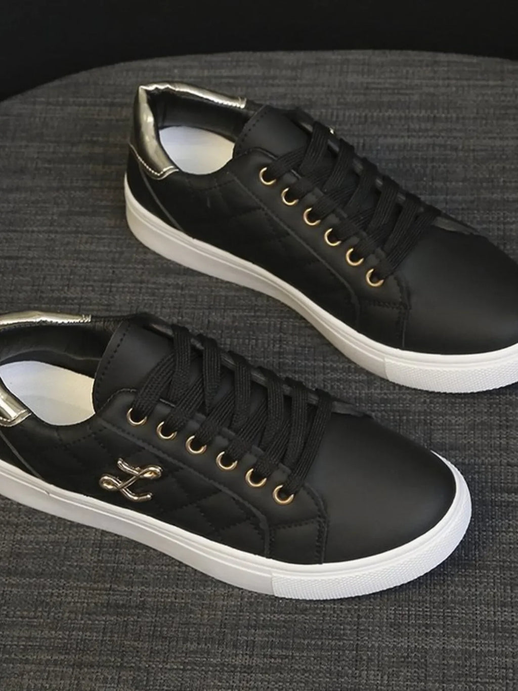 Quilted Platform Sneakers with Metallic Gold Accents - tif-shop24.de