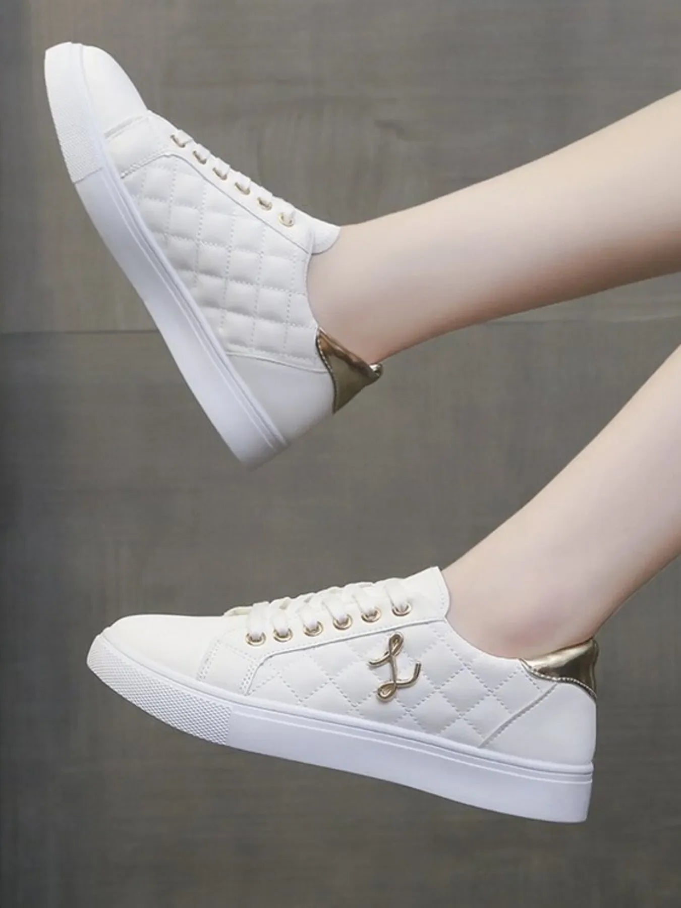 Quilted Platform Sneakers with Metallic Gold Accents - tif-shop24.de