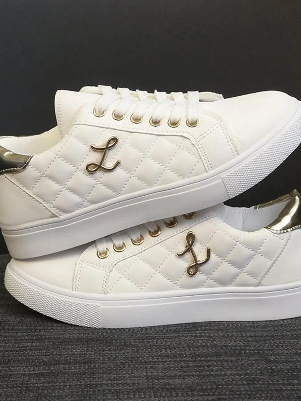 Quilted Platform Sneakers with Metallic Gold Accents - tif-shop24.de