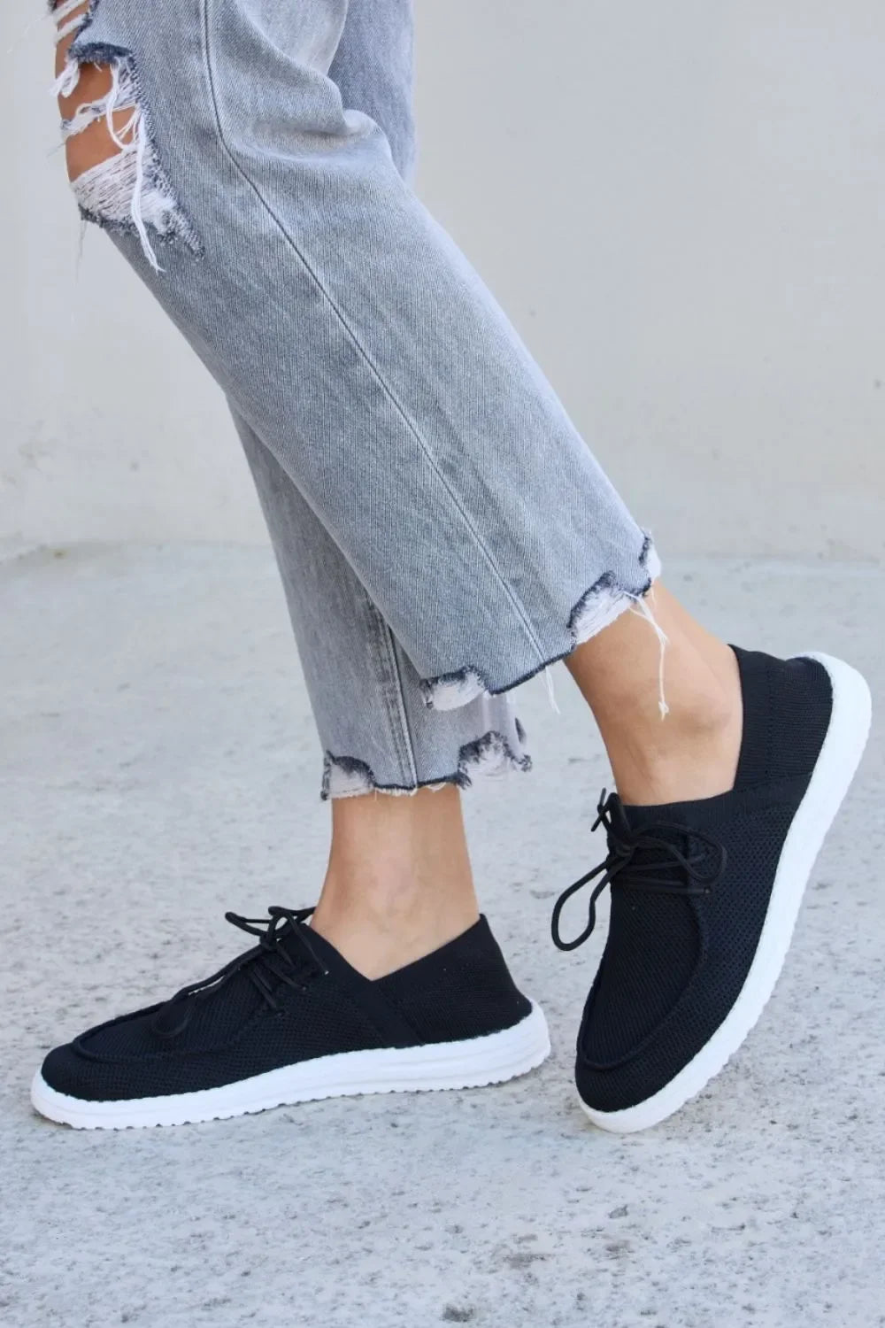 Forever Link Flat Round Toe Lace-Up Sneakers - tif-shop24.de