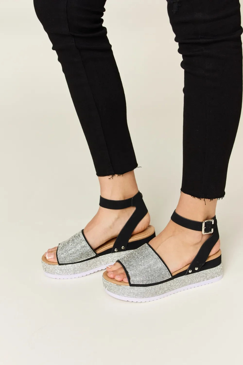 Forever Link Rhinestone Buckle Strappy Wedge Sandals - tif-shop24.de