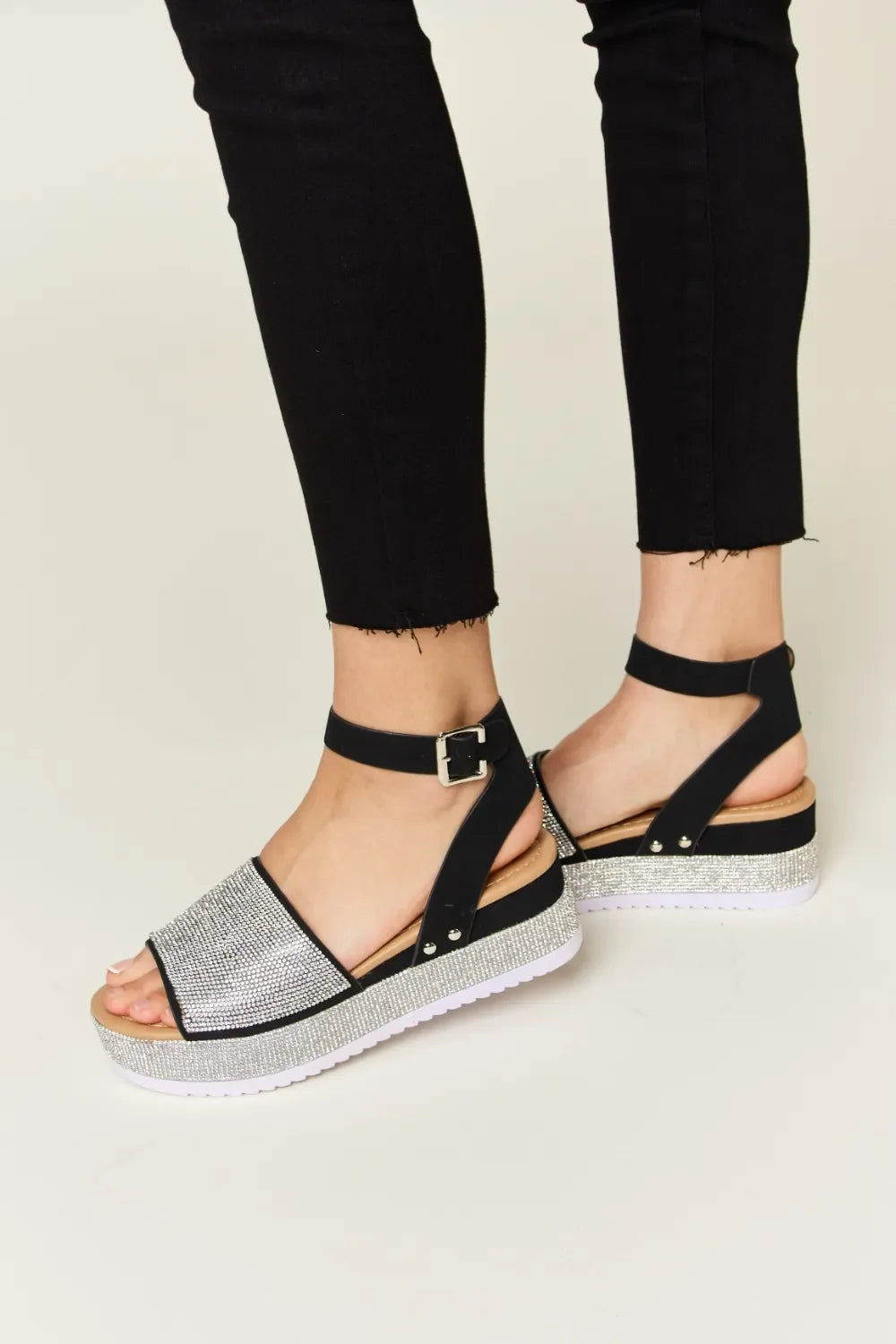 Forever Link Rhinestone Buckle Strappy Wedge Sandals - tif-shop24.de