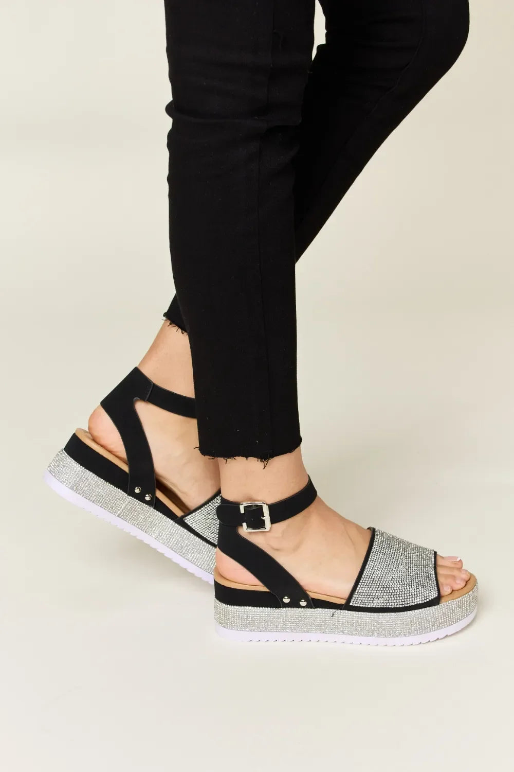 Forever Link Rhinestone Buckle Strappy Wedge Sandals - tif-shop24.de