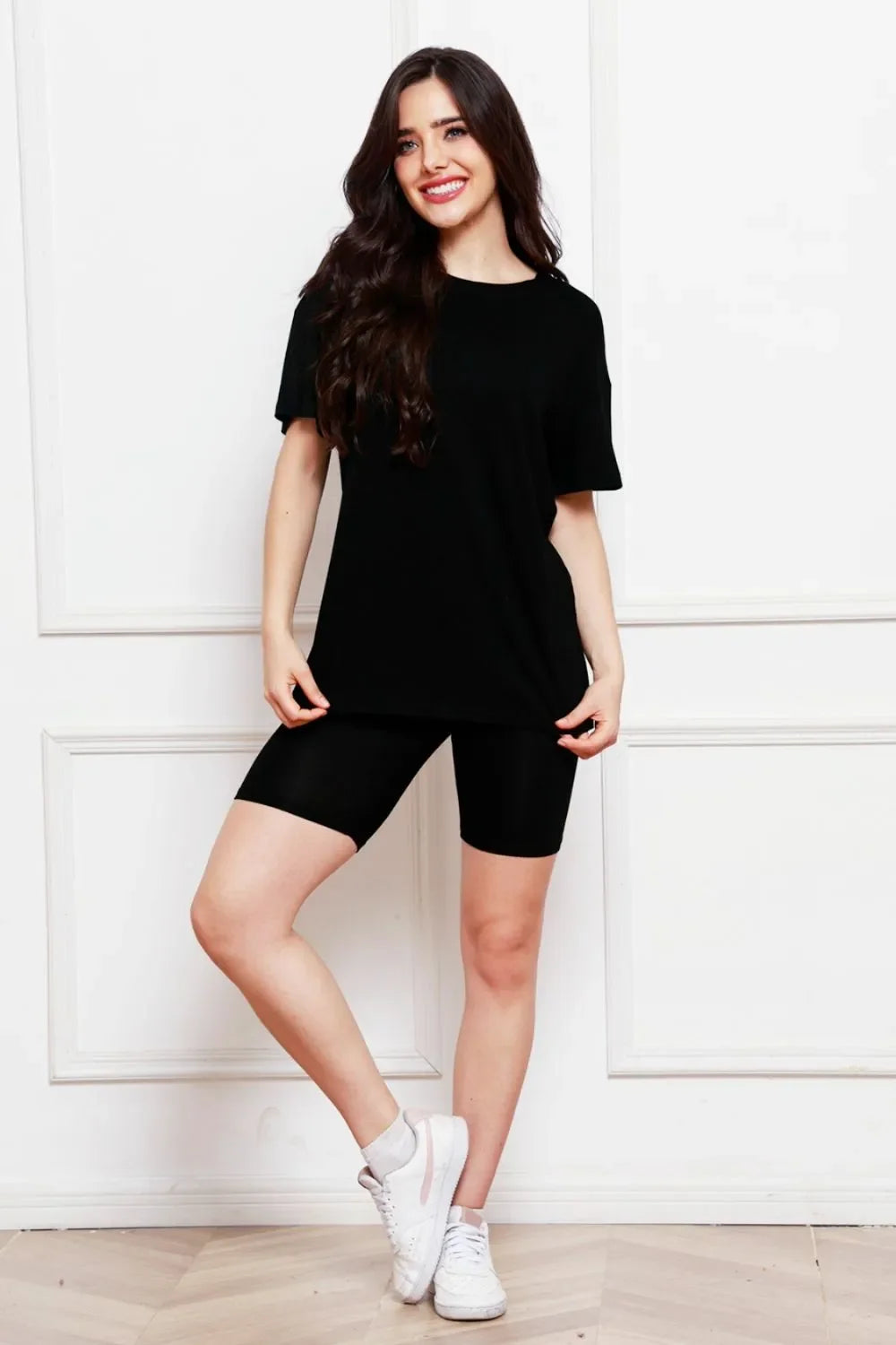 Round Neck Short Sleeve T-Shirt and Shorts Set - tif-shop24.de