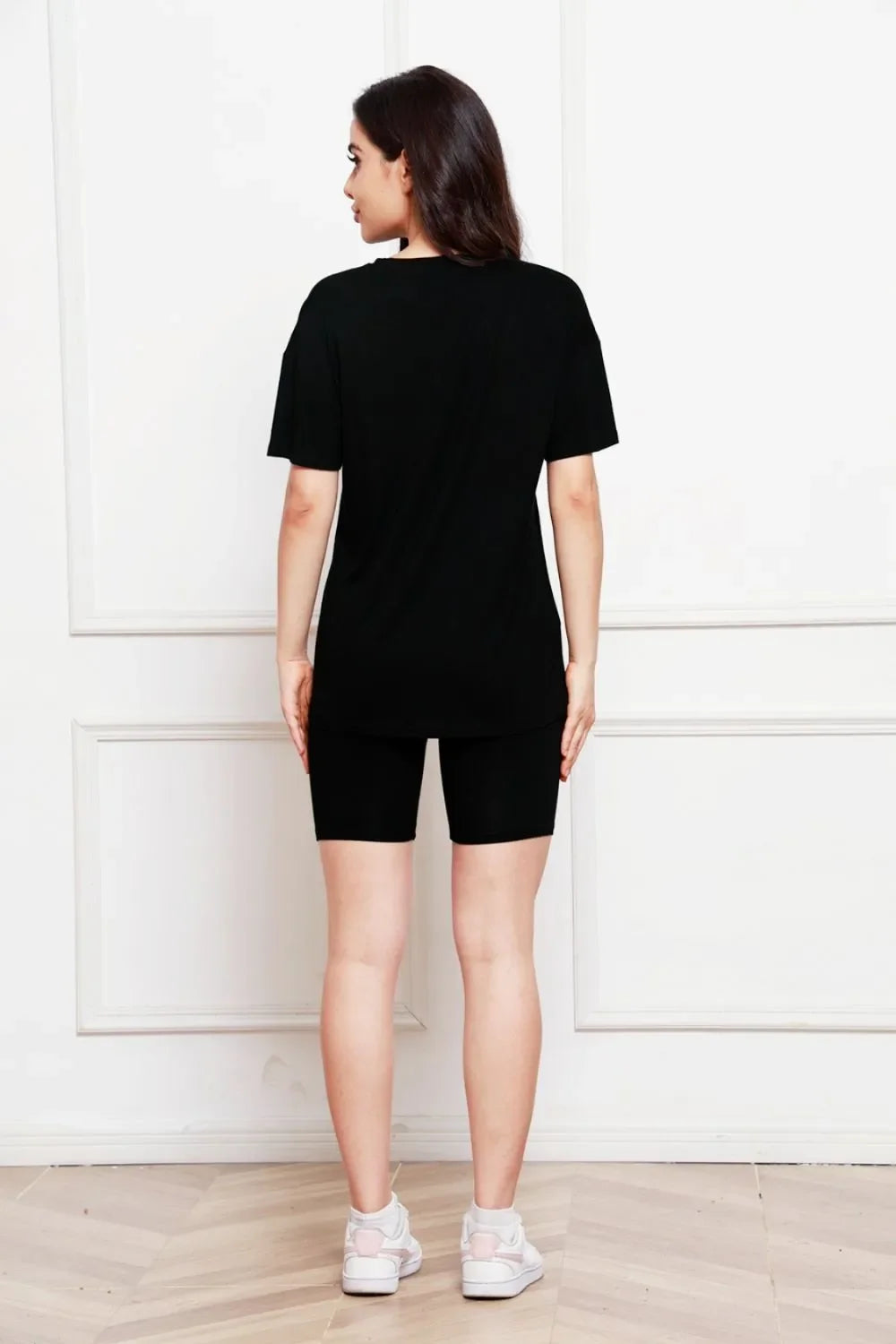 Round Neck Short Sleeve T-Shirt and Shorts Set - tif-shop24.de
