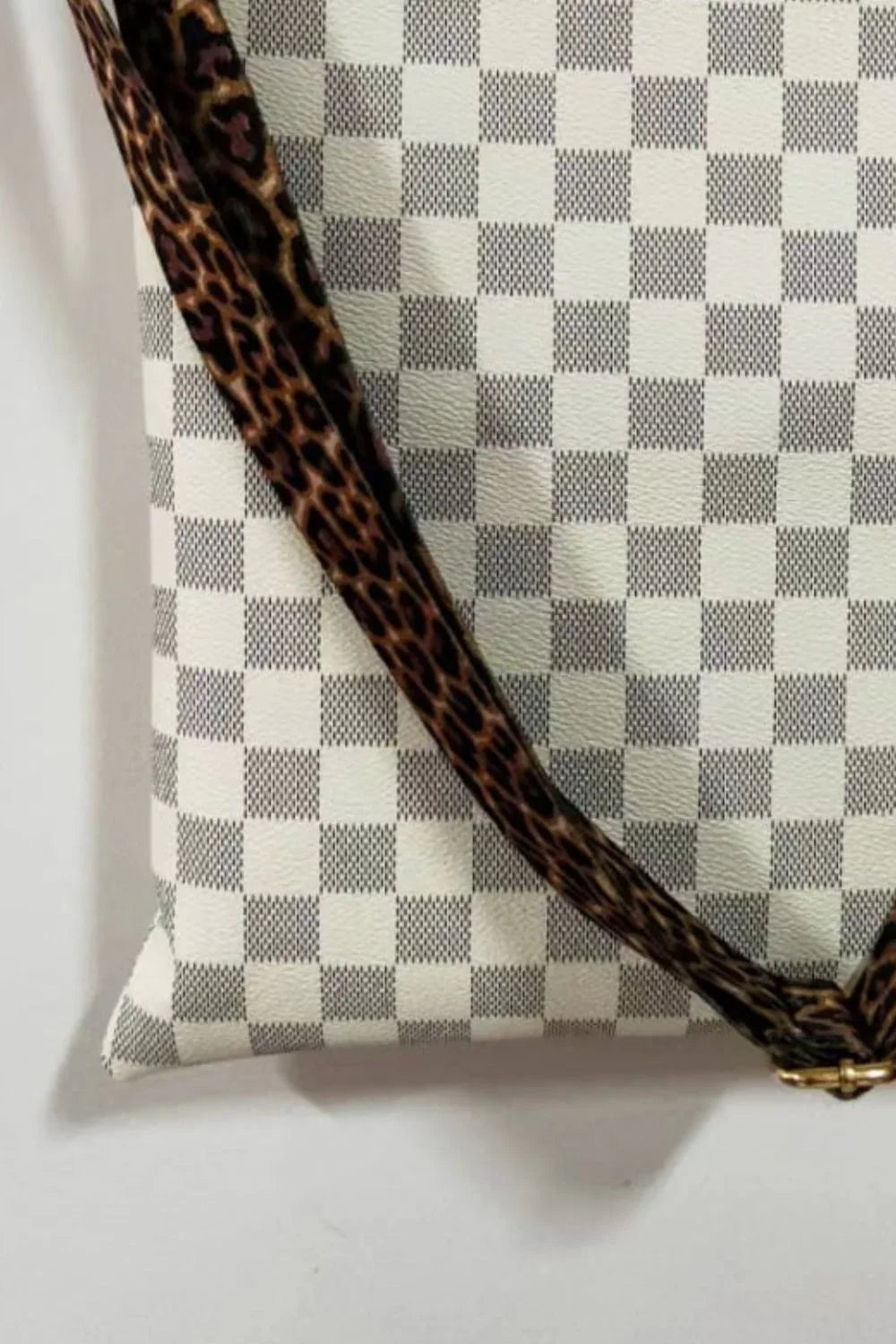 Adored PU Leather Shoulder Bag with Tassel - tif-shop24.de