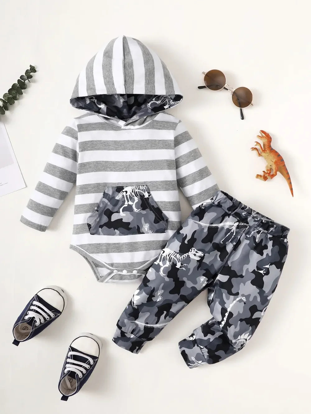 Children's Striped Hooded Bodysuit and Camouflage Pants Set - tif-shop24.de