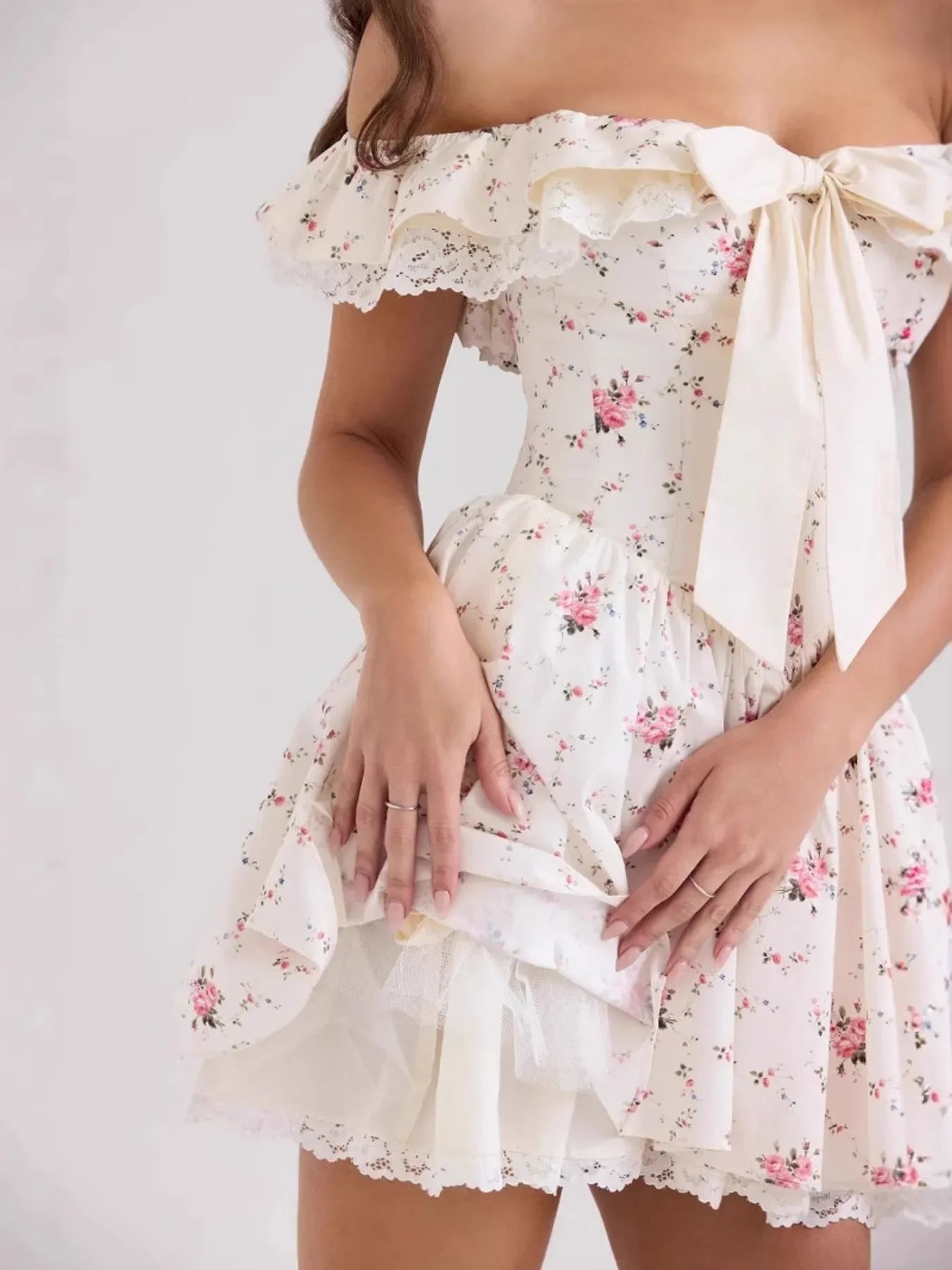 Off-Shoulder Floral Lace Trim Mini Dress - tif-shop24.de