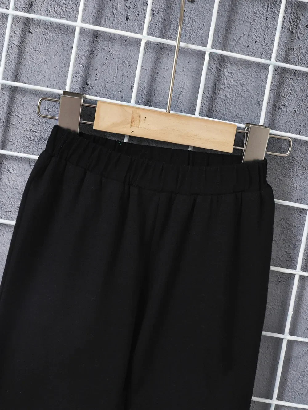 Kids Graphic Round Neck Long Sleeve Top and Pants Set - tif-shop24.de